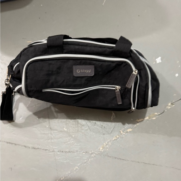 Biaggi zip up expandable bag black - Picture 3 of 7